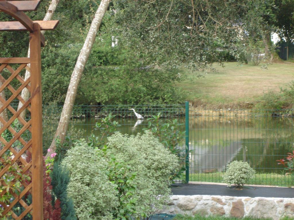Le Petit Etang Bed & Breakfast La Trinite-Surzur Bagian luar foto